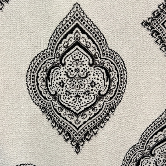 Madewell Tailored Tee XS Estate Paisley Textured Blouse Cream Black Oversized - Picture 4 of 8